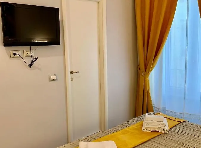 Отель типа "постель и завтрак" Domus Via Veneto