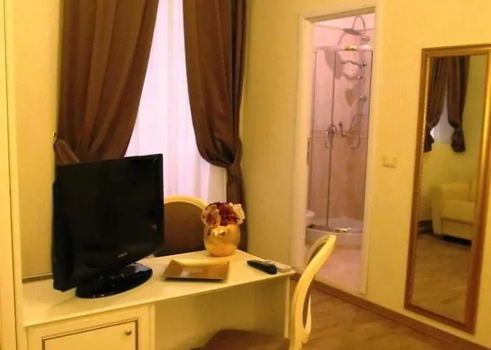 Domus Via Veneto Отель типа "постель и завтрак" 2*