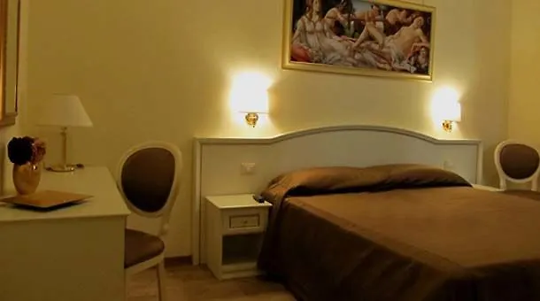Отель типа "постель и завтрак" Domus Via Veneto 2*