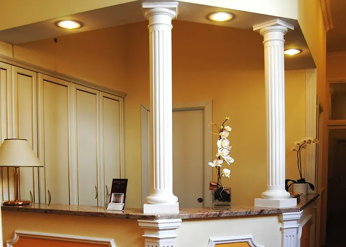 Отель типа "постель и завтрак" Domus Via Veneto 2*