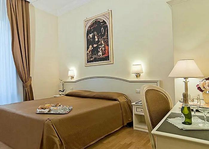 Отель типа "постель и завтрак" Domus Via Veneto Рим