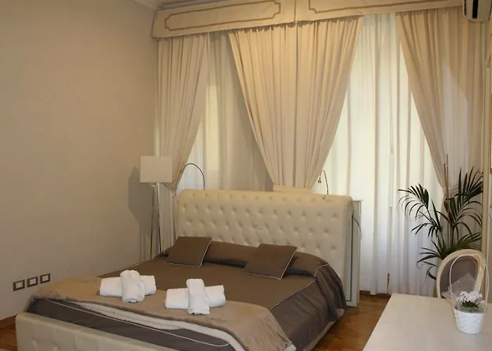 Domus Via Veneto 2*